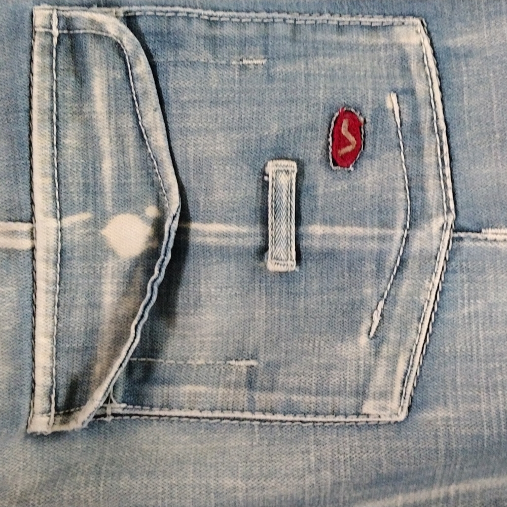 Virtual Jeans. View 2